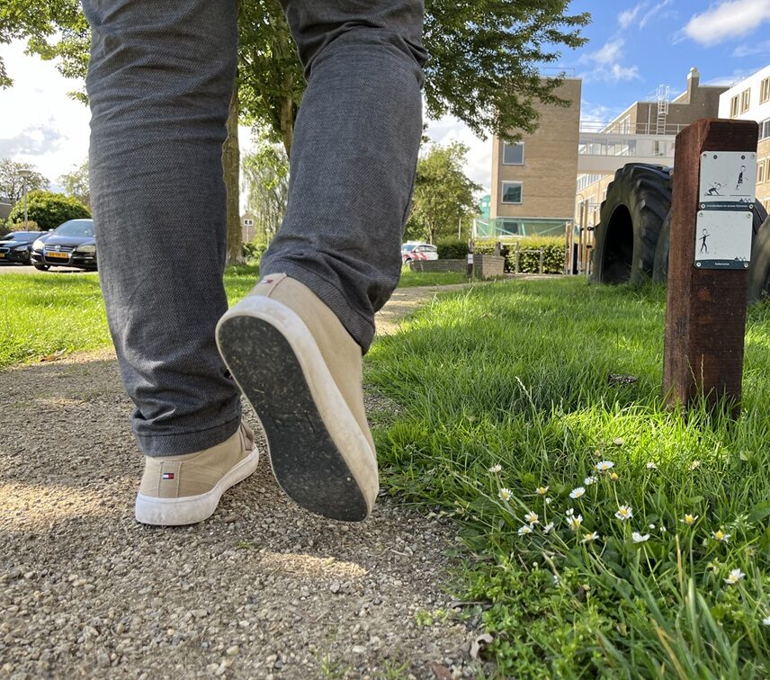 Wandelen op een pad in Kampen